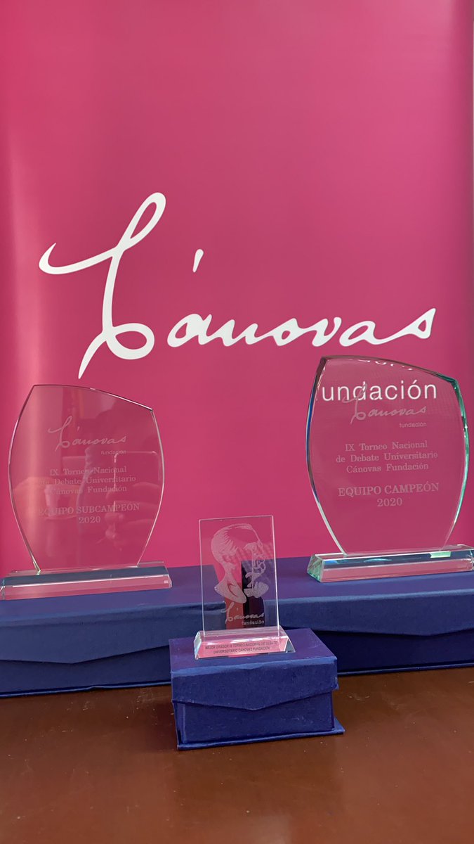 El equipo Cánovas-UMA 1 compuesto por Victor Di Geronimo, Emilio Martínez, Rodrigo Soriano y Selma Benazzouz se ha proclamado campeón del IX Torneo Nacional de Debate Universitario de Cánovas Fundación en una ajustada final disputada contra el equipo de la Universidad Carlos III.