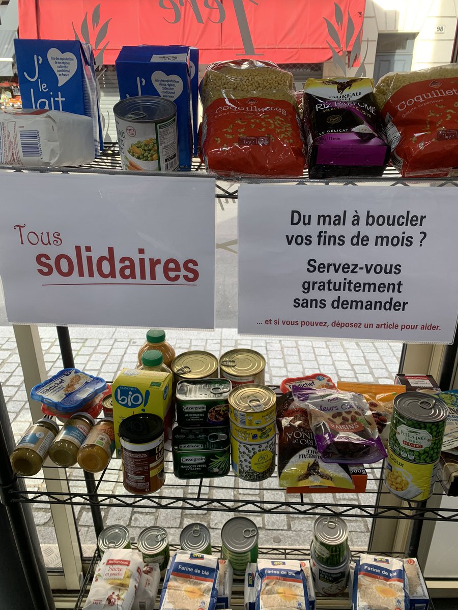 danielfranco_92's tweet photo. @Qofficiel C’est pour eux que j’ai mis en place l’étagère solidaire dans mes boulangeries de Boulogne. Courage à eux 🙏🏻 https://t.co/GN5BGdlsHd