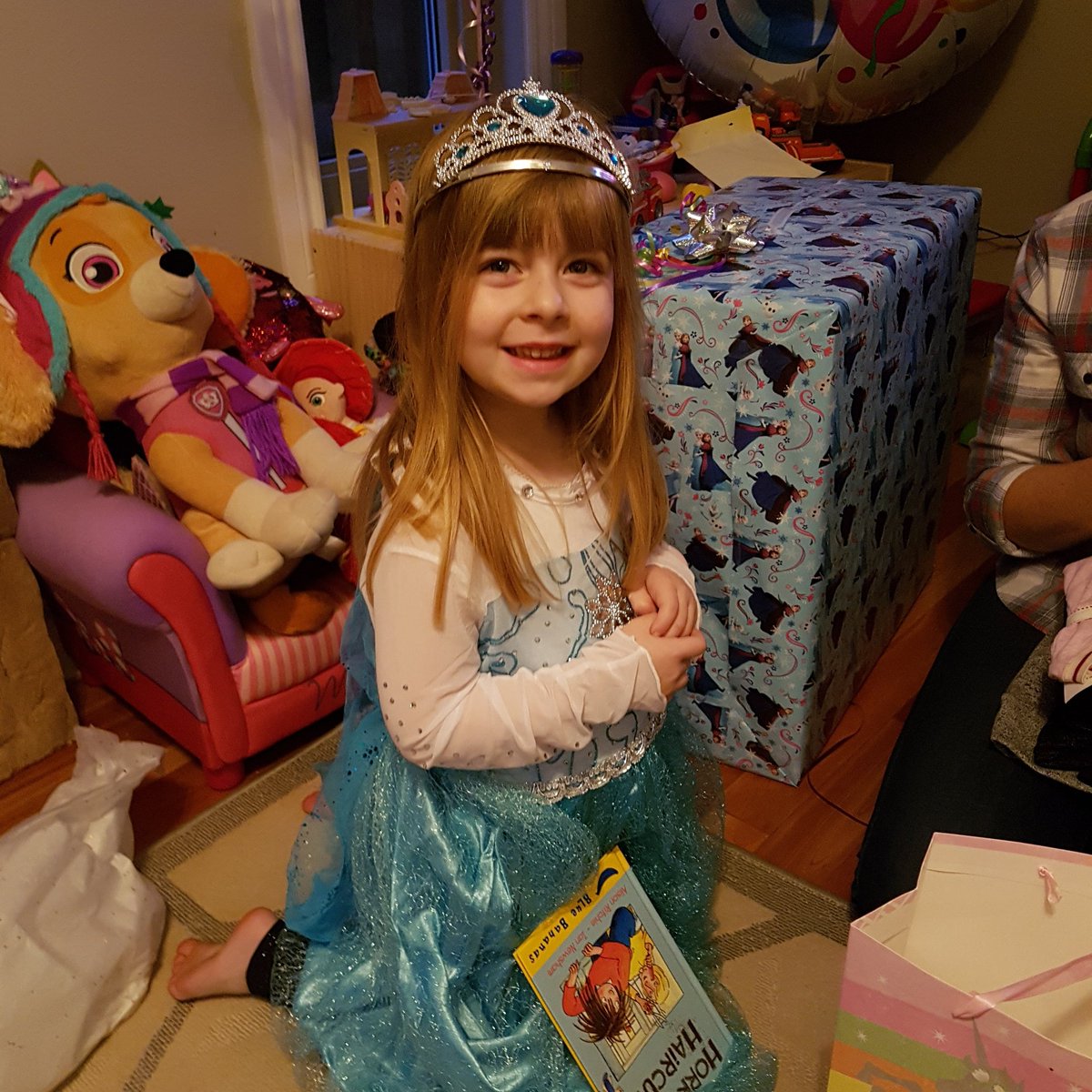 HamishMacBeth65's tweet photo. Today is the day! If you are around Ormiston P.S. at 12:45pm we would love our @RegionofDurham heros @DRPS @WhitbyFire @DurhamParamedic @DRPSCWDiv to join is for a special birthday parade for a 5yr old old princess  Hope to see you then! https://t.co/HeI7aRQruR