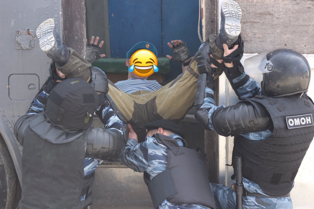 colonel_potato's tweet image. 一名様ご案内で〜す😄笑