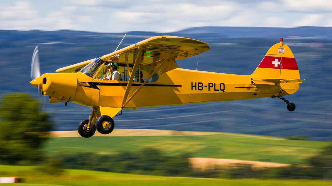 mrmoser1983's tweet photo. Piper PA-18-150 Super Cub HB-PLQ  (MSN 1809112 - 1st Flight: 1994)  #MotorFlugGruppeFricktal #MFGF #PA18 #PiperCub #LSZI #Piper @piperaircraft #Aviation #AvGeek #PlaneSpotting #Airplane #Aircraft #AviationPhotography  #Schweiz #Suisse #Svizzera #Switzerland #Fricktal #Schupfart https://t.co/Cvv5qXnypy