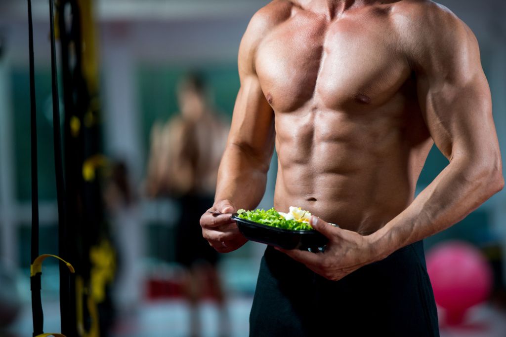GetCrazyMass's tweet photo. Did you know that Arnold Schwarzenegger used to bench press 440 pounds during his prime? He could also deadlift more than 700 pounds, which is an insane amount of weight. https://t.co/i9DnCl8h9m https://t.co/KBmrXY4brJ