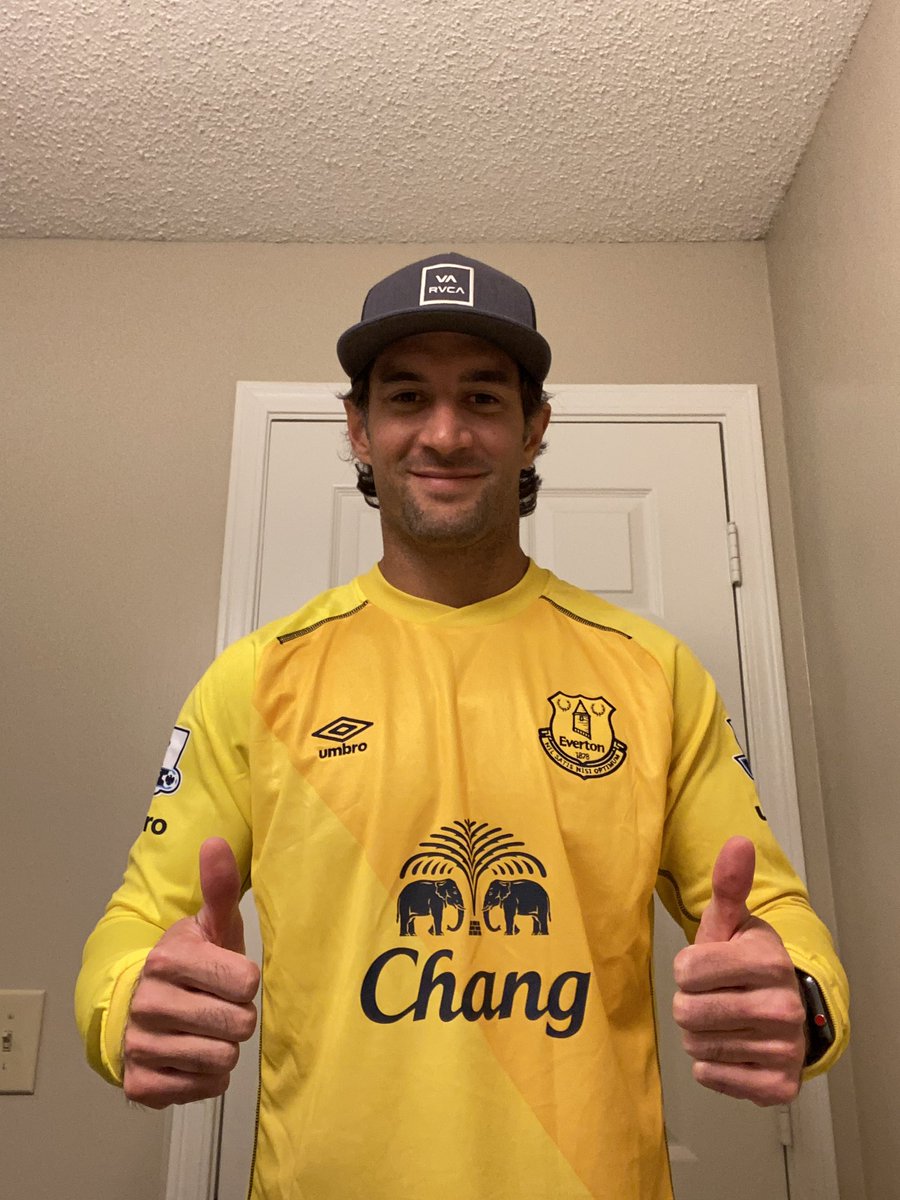 daljaye's tweet photo. @gwyn_76 @NevilleSouthall @Keepingskills @JPickford1 @Brockness16 Also... some great kits there! I’m with you! Let’s get #BringBackChang trending 😂 https://t.co/FnTbSlrNUJ