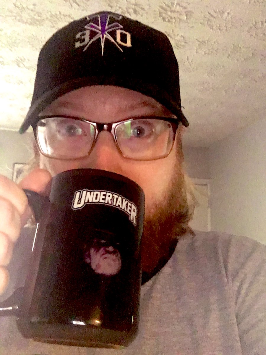 TalkingTaker's tweet photo. Thank you for the early Christmas gifts #TwitterlessTravis! Hear me unbox these after we discuss Undertaker vs Brock Lesnar from Hell In A Cell 2015 on this week’s new episode of Talking Taker! #Undertaker30 #ThankYouTaker #TakerEasy
https://t.co/bJJQe3dFb8 https://t.co/Iq0uVnrZ9y