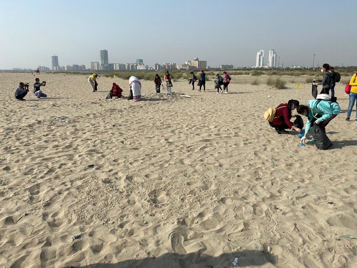 irshadsodhar's tweet photo. #BeachCleanDrive at Sea View by @DCSouthKarachi & Civil Society Share Foundation & School Children volunteers. Thank you @iamShaniera for highlighting and support. Every Citizen needs to take responsibility to reduce waste & dispose properly to make #Karachi Cleaner and Greener https://t.co/PJRyFMnySH