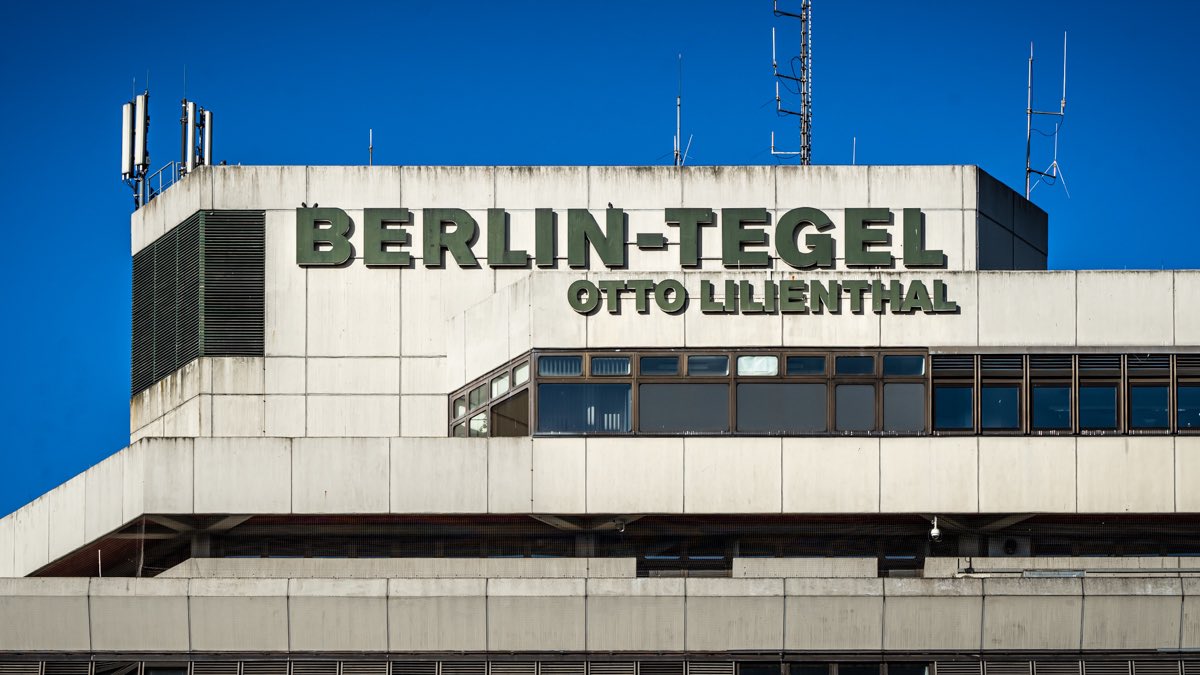 modeselektor's tweet photo. good bye old friend ... #txl https://t.co/6ikCYuyfwt