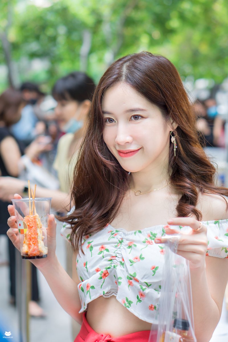 DEVILmechanical's tweet photo. อายุ 26 แล้ว.. เจตสุภาจะแต่งสวยมาขายอาหารญี่ปุ่นยังไงก็ได้! ✨❤️
..
【 Follow 】
Facebook : https://t.co/yU5mcXxGCl
Instagram : https://t.co/qQTDA92XGc
______
#JanChan #แจนจัง #YipoonBento #Tororipudding #Fattival #MaowKohGallery https://t.co/BSrVFEFPd7