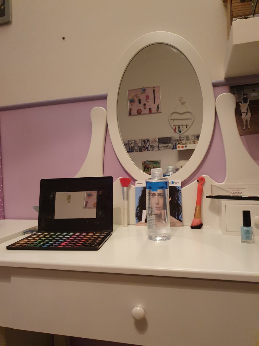 mathildeboyer17's tweet photo. Ayant eu la chance d’être sélectionnée afin d’être ambassadrice pour La Roche Posay , cela m’a permis de pouvoir tester leur eau micellaire biphasée démaquillante et elle est juste superbe
#LaRochePosay
#micellaireultrabiphasée 
#makeup 
#sensitiveskin https://t.co/9Z71q52LRc