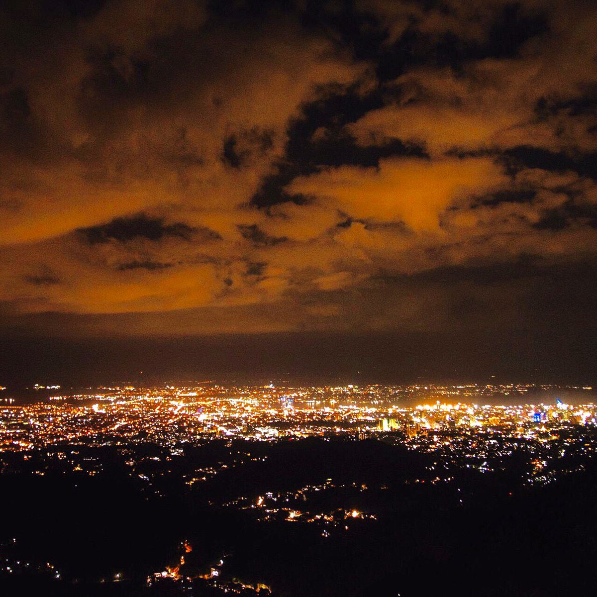 pina_talk's tweet photo. 📍Tops of Cebu 🥺
R E L A X I N G 😍

#pinatalk
#pinagirls
#pinagirl
#phillipines 
#cebu
#cebublog
#sustainable
#sustainableblogger 
#sustainableblog
#サステナブル https://t.co/OPzrNdiInW
