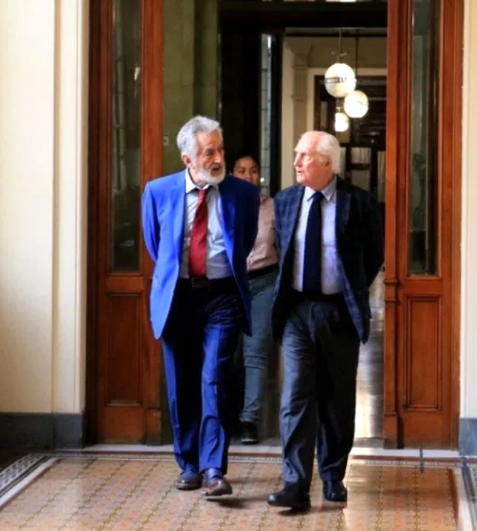 Con pesar despido a Fernando "Pino" Solanas. Sus ideales y grandes luchas, al igual que su arte, continuarán inspirando a muchos argentinos. Mis condolencias a su familia.