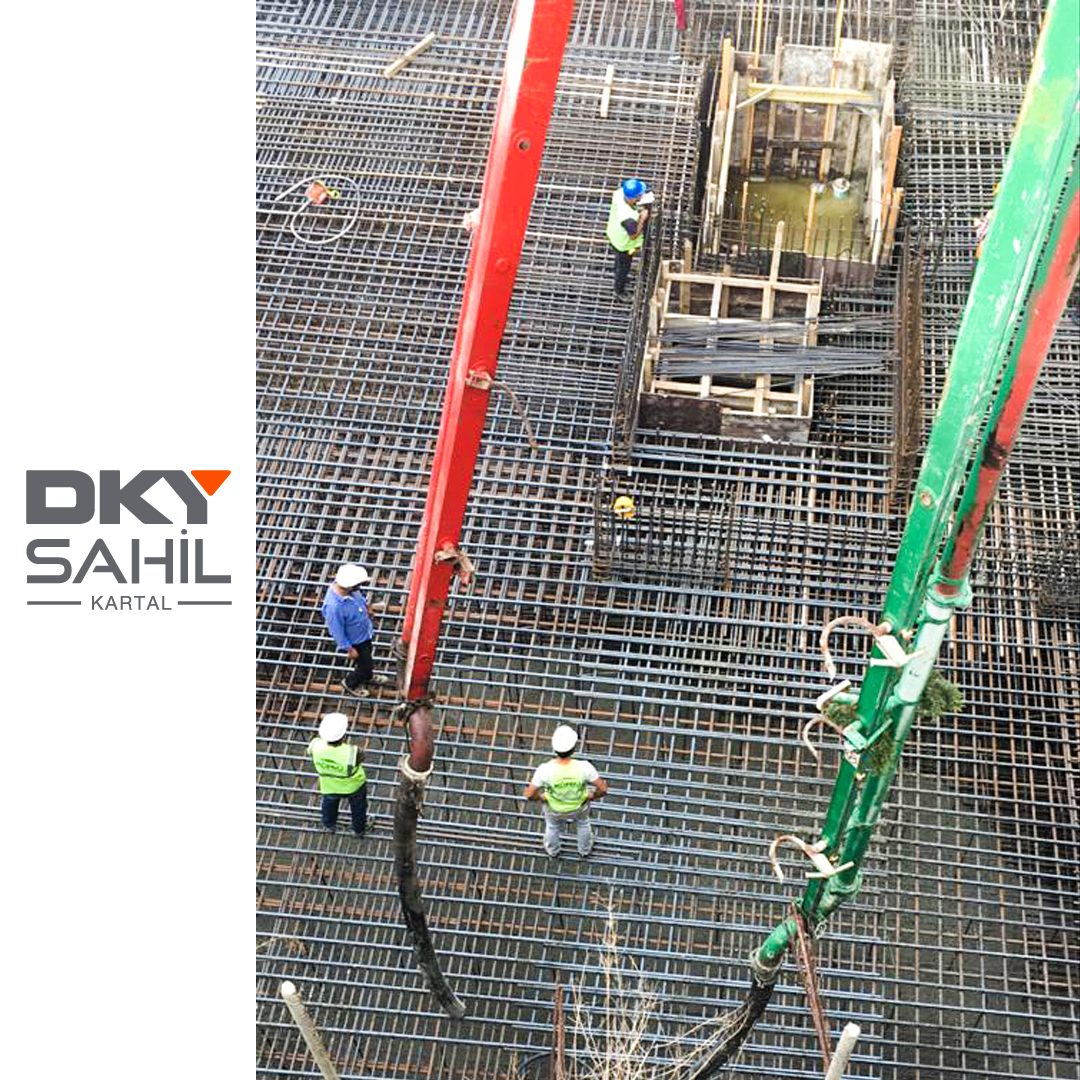 DKYinsaat's tweet photo. 📣Hafriyat ve iksa imalatları %90 tamamlandı. Çalışmalar son çıkış kısmında devam ediyor.
📣B blok ve ön otopark temeli döküldü.
3.Bodrum kat betonarme imalatlarına başlandı.
📣A blok ve havuz altına gelen otopark temel toprak tesvileri tamamlanıyor. Grobeton aşamasına geçilecek. https://t.co/yWy5AYSqIe