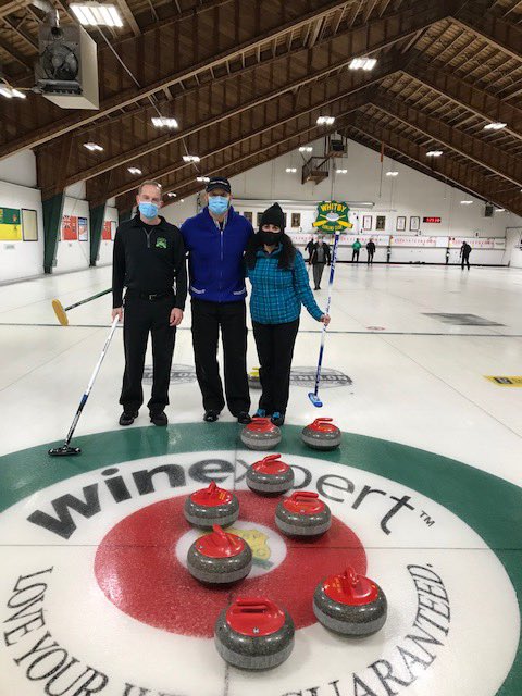 WhitbyCurling's tweet photo. EIGHT ENDER ALERT 🚨 
🥌🥌🥌🥌🥌🥌🥌🥌
Team Whelan scored an 8-Ender during our Friday Night Mixed League.
#eightender #8ender https://t.co/0A4Arl8w7c