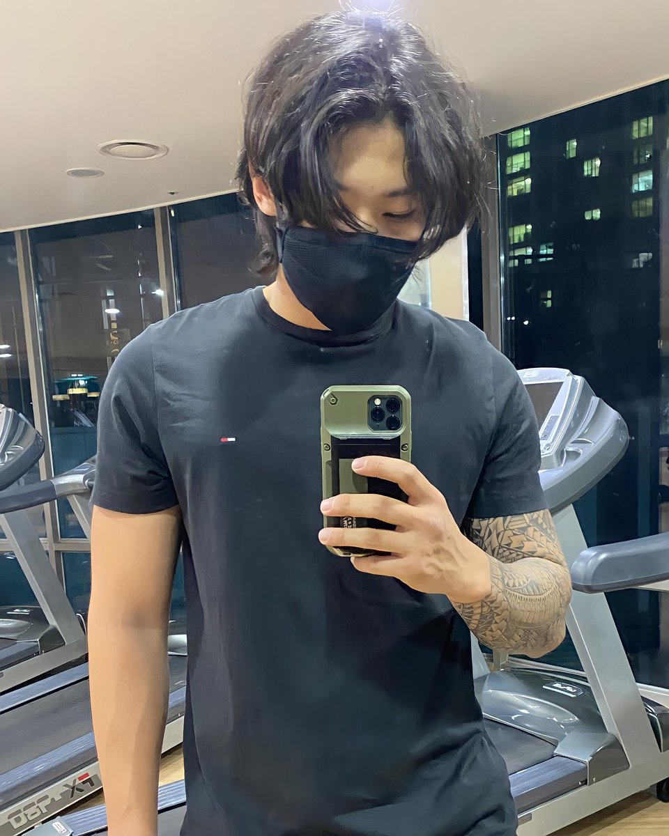 5udexx's tweet photo. 11월 된지 7일밖에 안 됐는데 유튜부부터 인수타까지 . . . 아우ㅜ조아 https://t.co/cWzxg5qt8U