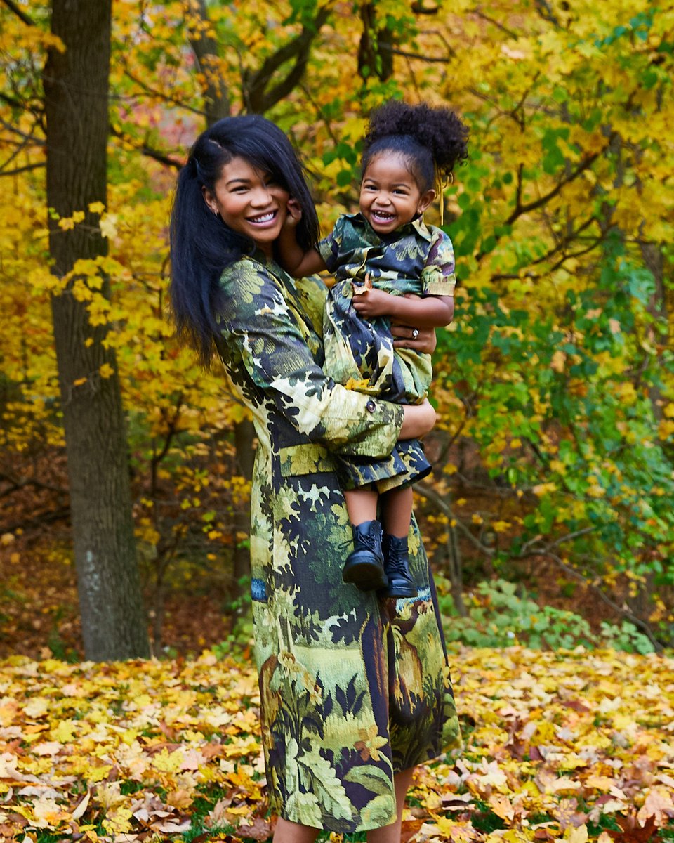 Jumping into fall, mommy-and-me style. Discover @OscardelaRenta at Luxury Stores at Amazon, available exclusively through the latest version of the Amazon app. Photo: @chaneliman amzn.to/32hepPv