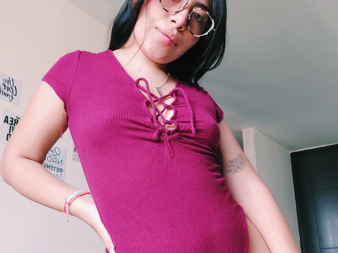 I'm online right now on skyprivate (live skype show). my private profile: https://t.co/9iggQ0TvKl Please<a href="/tag/camgirl"class="tags"><span>#camgirl</span></a>