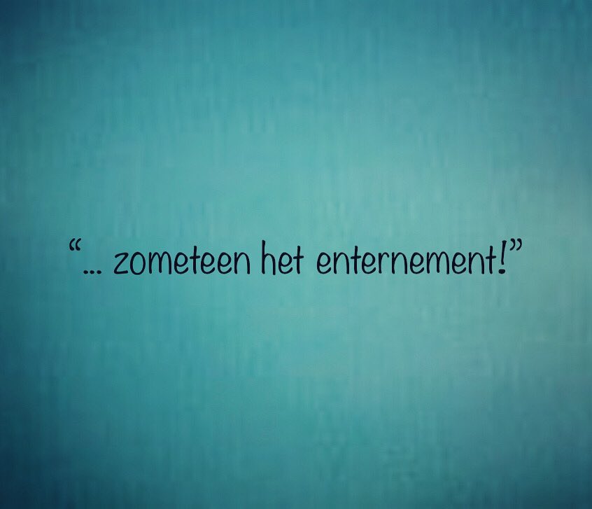 Broddeltijd1's tweet photo. Een aankondiging op de televisie van het nieuws en entertainment. 😅🙈 #verspreking iedereen heeft weleens een #broddelmoment. #ochtendprogramma #snelpraten #sneldenken #broddelen #nvlf #onzetaal https://t.co/E0WYJIk8pC