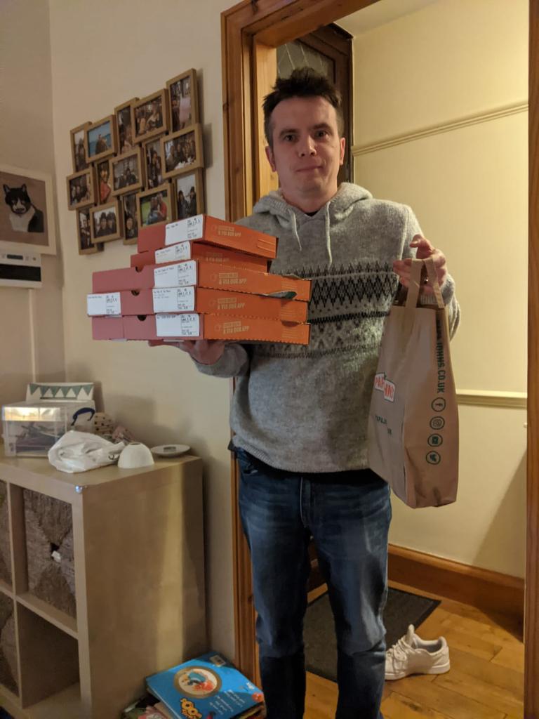 danny_g81's tweet photo. Papa John's for dinner! https://t.co/iv4YFobXz8