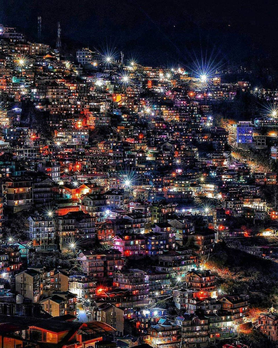 ❤️ S H I M L A ❤
Always the queen of hills
#shimla #HimachalPradesh #himachalisluv #darkphotography #incredibleindia #hippieinhills #Instahimachal #sodelhi #TravelGram #travelgoals #lightroommasters #indiapictures #MyPixelDiary #india #indianphotography #india_undiscovered