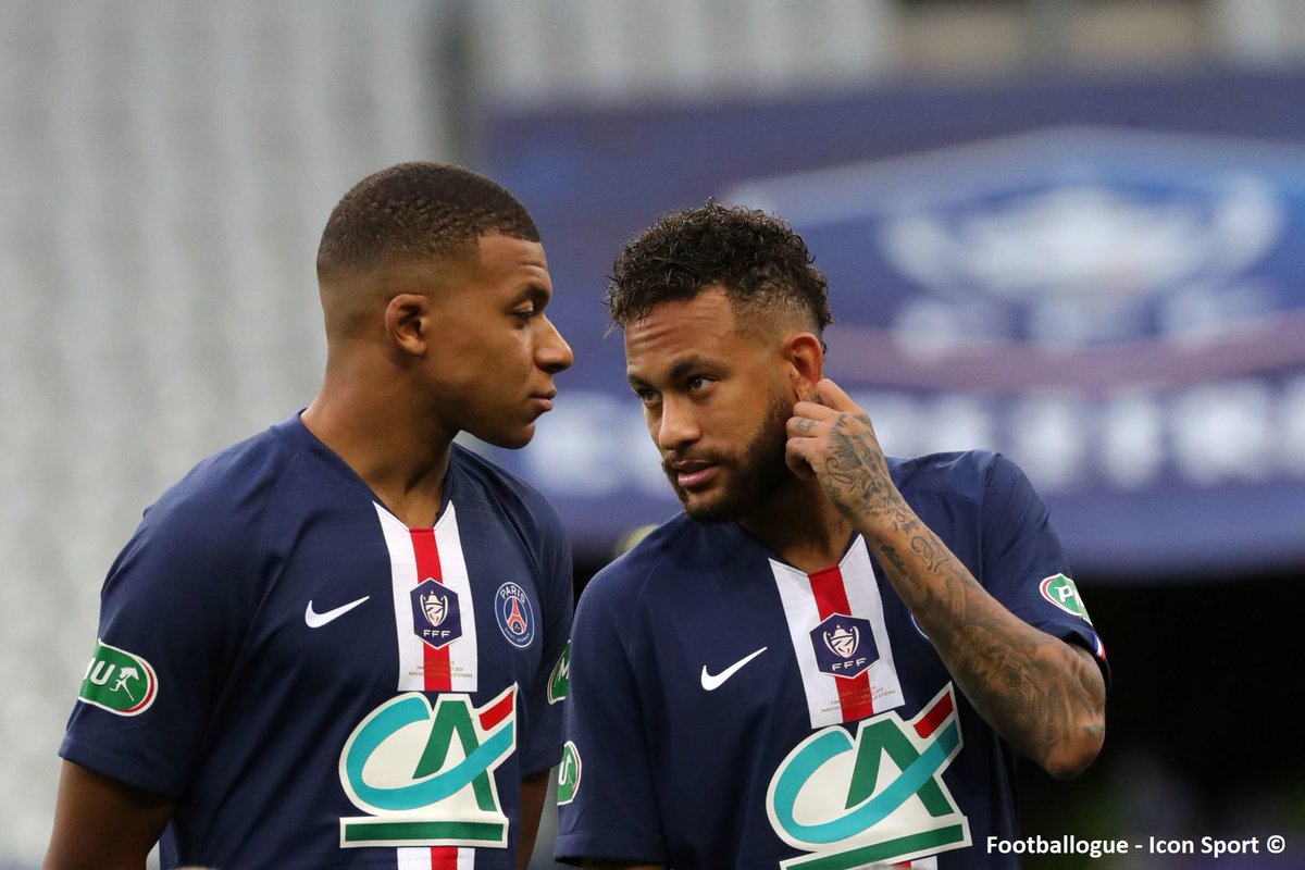 Footballogue's tweet photo. [#L1🇫🇷] Larqué sur le PSG 💬 : "On sait qu’aujourd’hui que sans Mbappé et Neymar, il n’y a pas grand-chose. En plus de ne pas avoir de schéma tactique et d’esprit de groupe, je vois que cette équipe est physiquement à la rue. Ce groupe ne fout rien à l’entraînement."

(RMC) https://t.co/oOihdxdiUA
