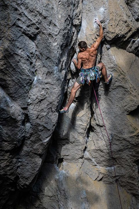 Který snímek vyhrál říjnové kolo soutěže Fotka měsíce? 👀

Učebnicová kompozice, nádherné světlo, uměřená a velmi přirozená barevnost – a k tomu tiše napjaté svaly horolezce. 💛

Podívejte se i na další oceněné fotografie ►► bit.ly/2I4ziqd

📸 © Pavel Krasomil Svozil