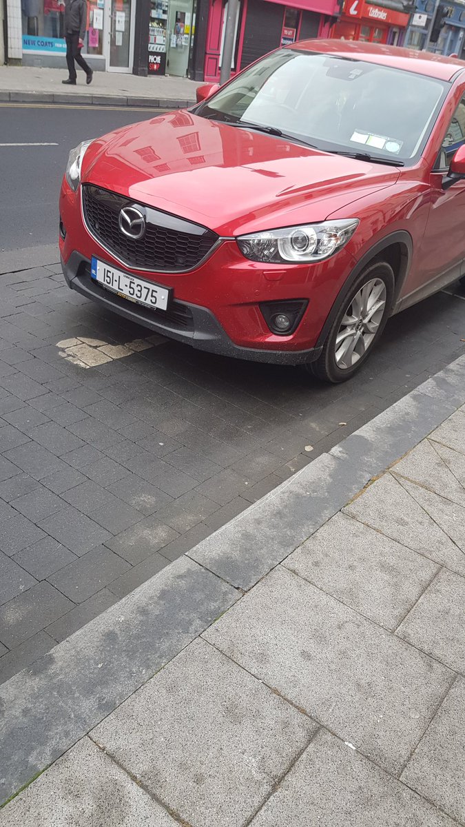 _BadParking_'s tweet photo. No disabled badge on display but they are taking up two parking spaces! Pure ignorance.

@Limerick_Leader @GardaTraffic @elisaodonovan https://t.co/OP33dGsZdT