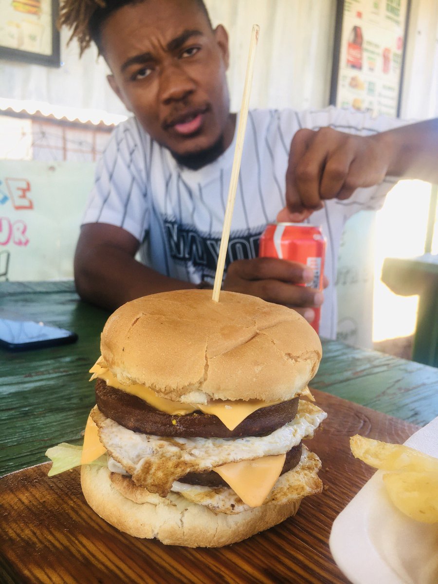 WorldKotaKings's tweet photo. @MlindoRSA enjoying our Burgers🍔🍔 Thanks for a visit brother 😊😊 https://t.co/JKvVIH4blK