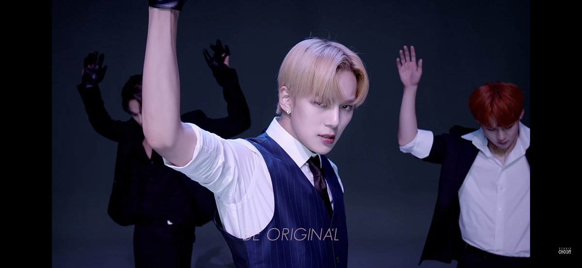 mxXmaltese's tweet photo. @M2MPD @OfficialMonstaX #BEORIGINAL_몬스타엑스
시작부터 초고화질로 뚫고나오는 이민혁 용안이 다 했잖아요..근데 안무까지 미쳤잖아..이걸 또 스춤으로 볼수있잖아...이건 말이 필요없지... https://t.co/hbR2f5WIZV