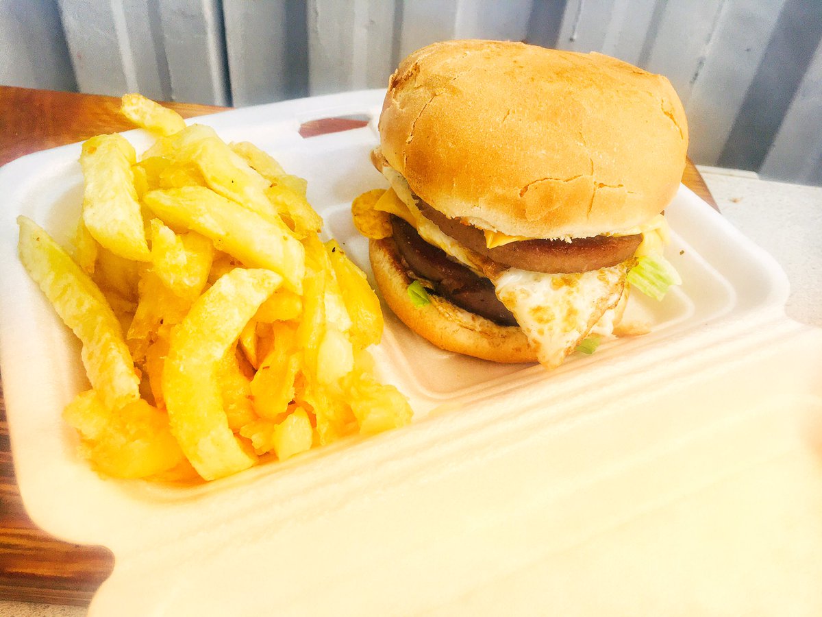 WorldKotaKings's tweet photo. Kota Kong’s Burgers😊😊 https://t.co/R0ACTEvLji