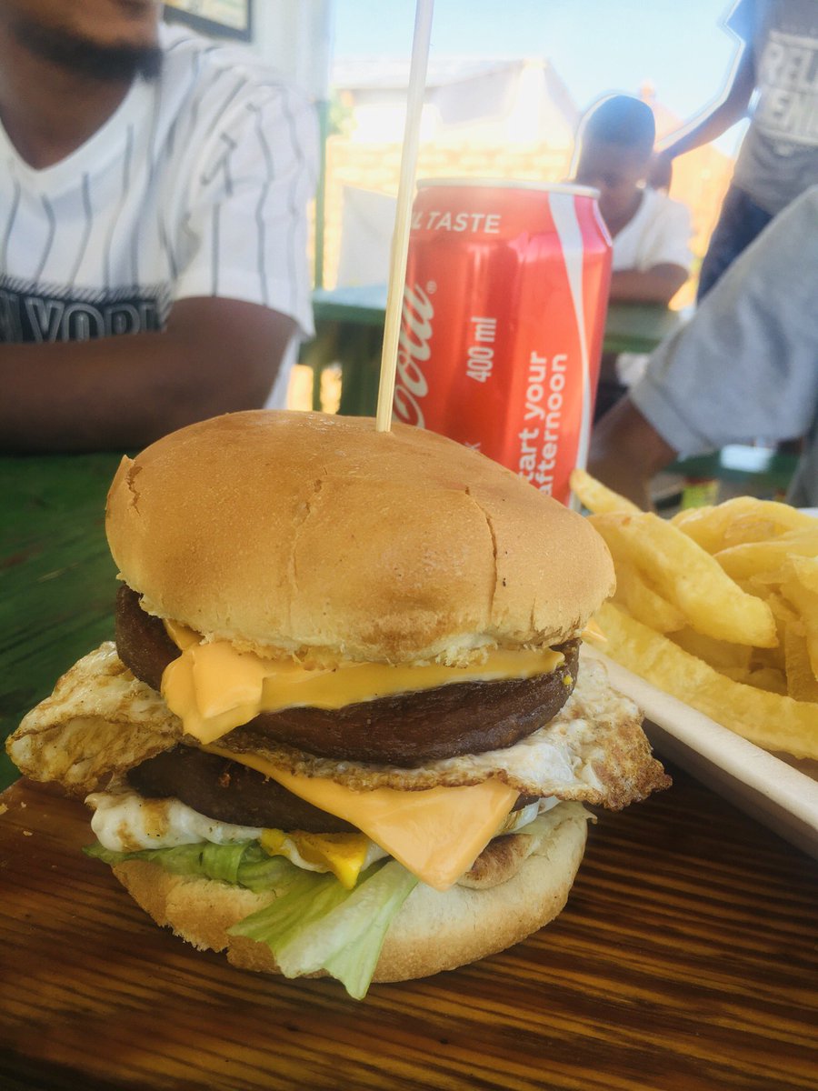 WorldKotaKings's tweet photo. Kota Kong’s Burgers😊😊 https://t.co/R0ACTEvLji