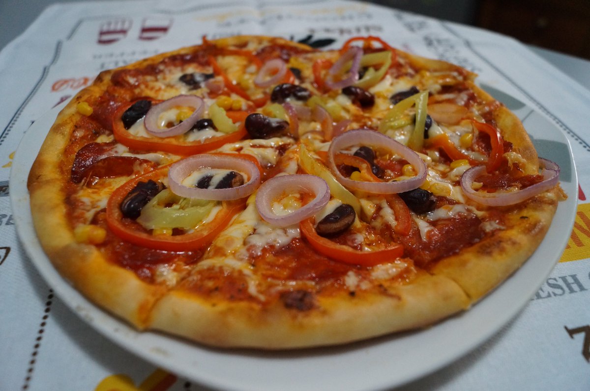 KMarijom's tweet image. As promised, here is how I make a homemade pizza mexicana, a bit spicy and delicious a lot :) take a peek:
youtube.com/watch?v=bTzHJC…

#cooking #recipes #pizza #mexicana