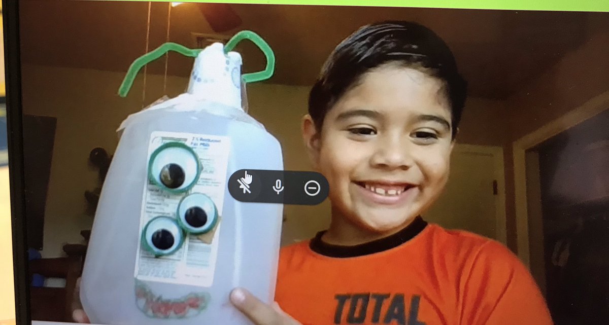 AlisonB67966916's tweet photo. Reduce, reuse, recycle! We love using trash to make new things! Fun Friday project-successful!❤️ @BoerneISD @FairOaksRanchES #BeTheMagic #SavingOurEnvironment https://t.co/amvNV9HmrW