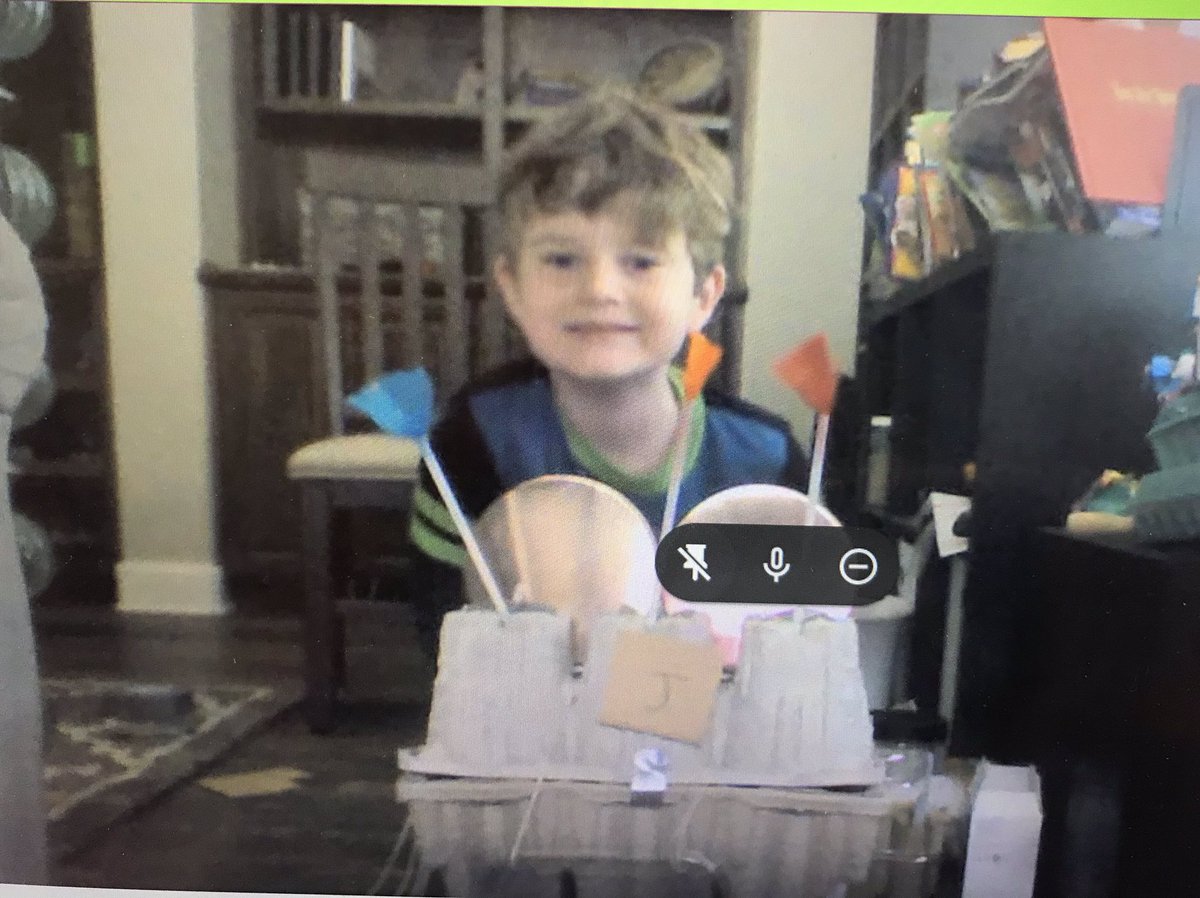 AlisonB67966916's tweet photo. Reduce, reuse, recycle! We love using trash to make new things! Fun Friday project-successful!❤️ @BoerneISD @FairOaksRanchES #BeTheMagic #SavingOurEnvironment https://t.co/amvNV9HmrW