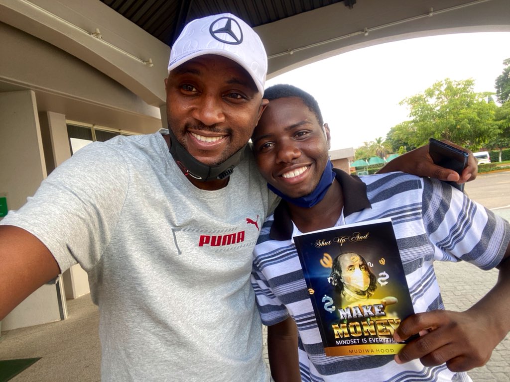 MudiwaHood's tweet photo. thank you Bulawayo for the support #shutupandmakemoney https://t.co/9ofBuN7nC0