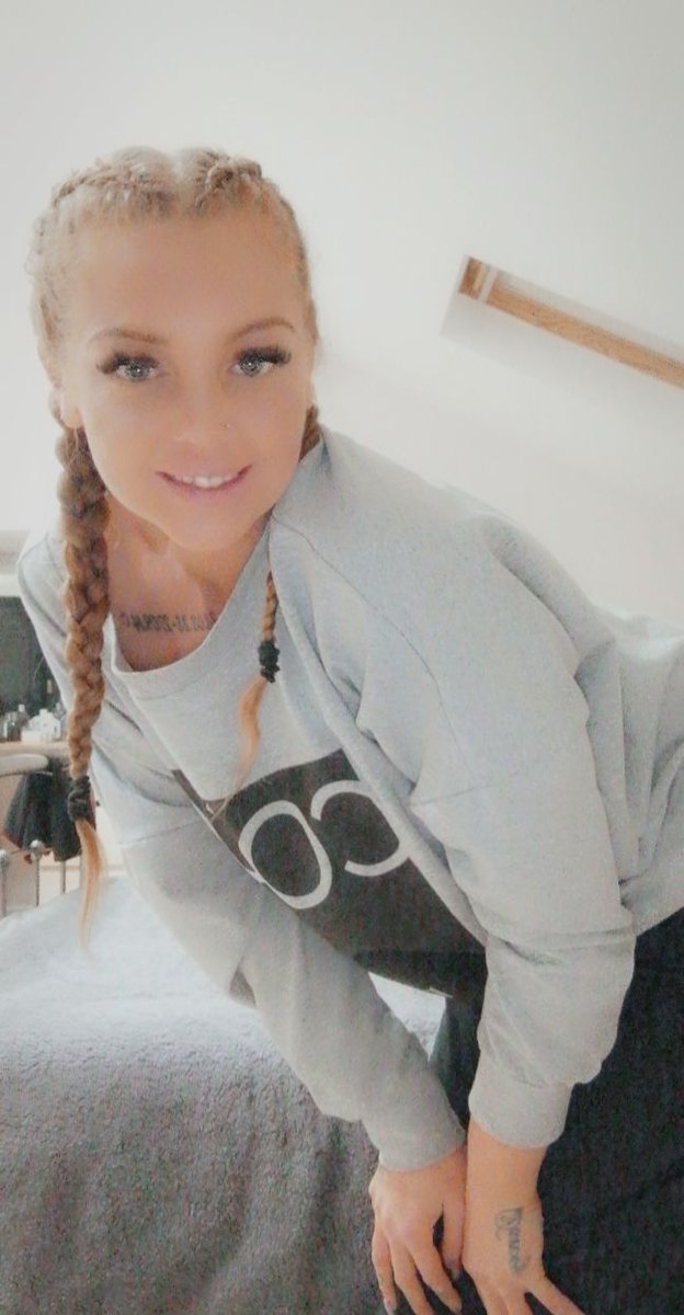 Funlittlered's tweet photo. And shes back... Littlered available for adult shoots ect. Pocketstars only fans and models direct 😜😘 https://t.co/AFuxWn7aR3