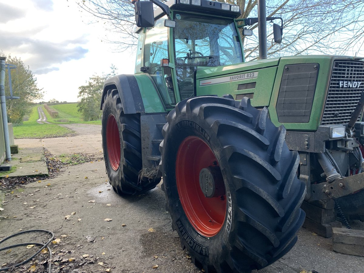 bigrednorm's tweet photo. Out and about earlier in the week fitting a full set of @MichelinAgriUK tyres to this lovely @Fendt_UKIreland 822 giving it a fresh look! 600/65R34 multibib fronts and 710/70R38 machxbib rears @km_tyres #exelagri #topservice #youkeepringingwellkeepbringing #allinadayswork 👌🏻👍🏻🚜 https://t.co/CTN1PPPEBK