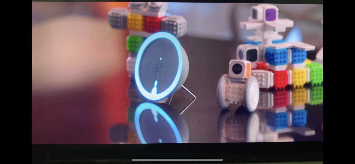 tvn 드라마 스타트업에 지난 주에 원없이 나왔던~ 큐브로이드 AI 코딩블록이~ PPL도 아닌데~ 너무 감사하네요. #스타트업드라마에나온바로그로봇...