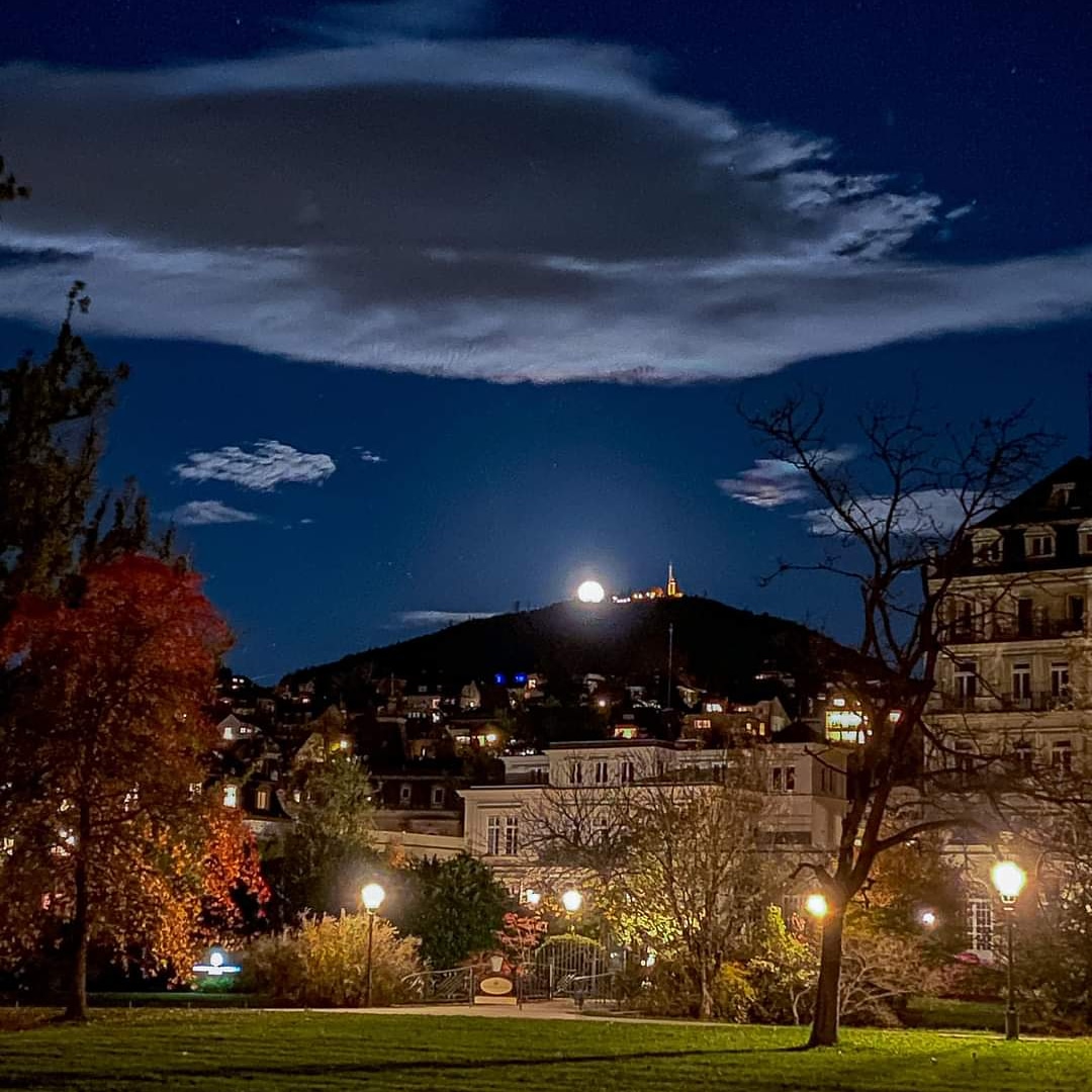 The sun and the moon...the sun watched what you  do 😊 but the moon knows all your secrets😉 #Follow us for more🤗 Happy #weekend dear #friends!!
.
.
#sun #moon #contentmarketing #follower #followersinstagram #badenbaden #germany🇩🇪 #mood #weekend
