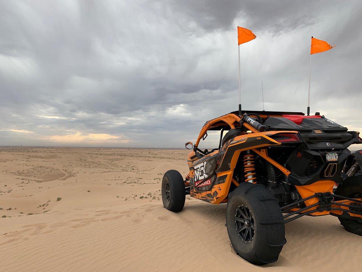 MTXAudio's tweet photo. The guys are out spending some quality sand time this weekend!
Great weather for some sand time 🤘🏻 #Assaultarmy
#Assaultutv
#Assaultind
#Vividracingutv
#Agencypower
#whalenspeedrnd
#Aparmy
#MTXaudio
#MTXarmy
#Canamoffroad
#tsstbox https://t.co/T81ZcO0gSZ