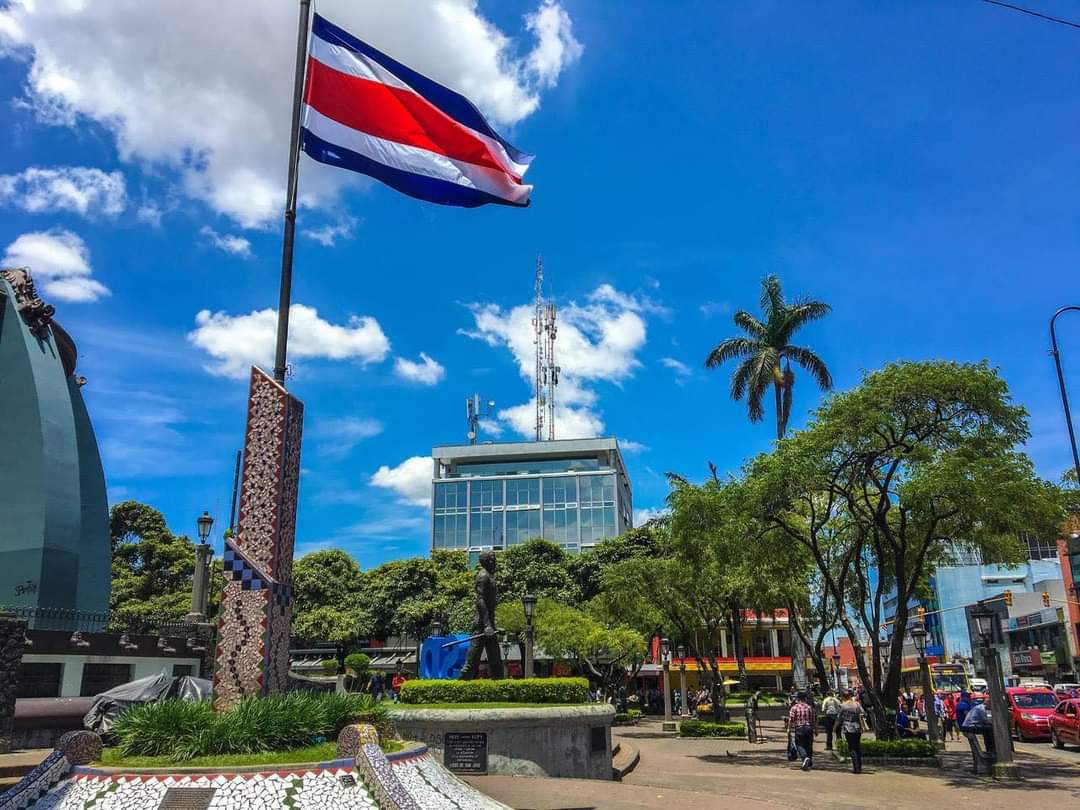 9 meses 
#encasa🏡
#usodetapabocas😷
#guardarladistancia👤 👤
#lavadodemanos🙌
#restricciónvehicular
Y más...