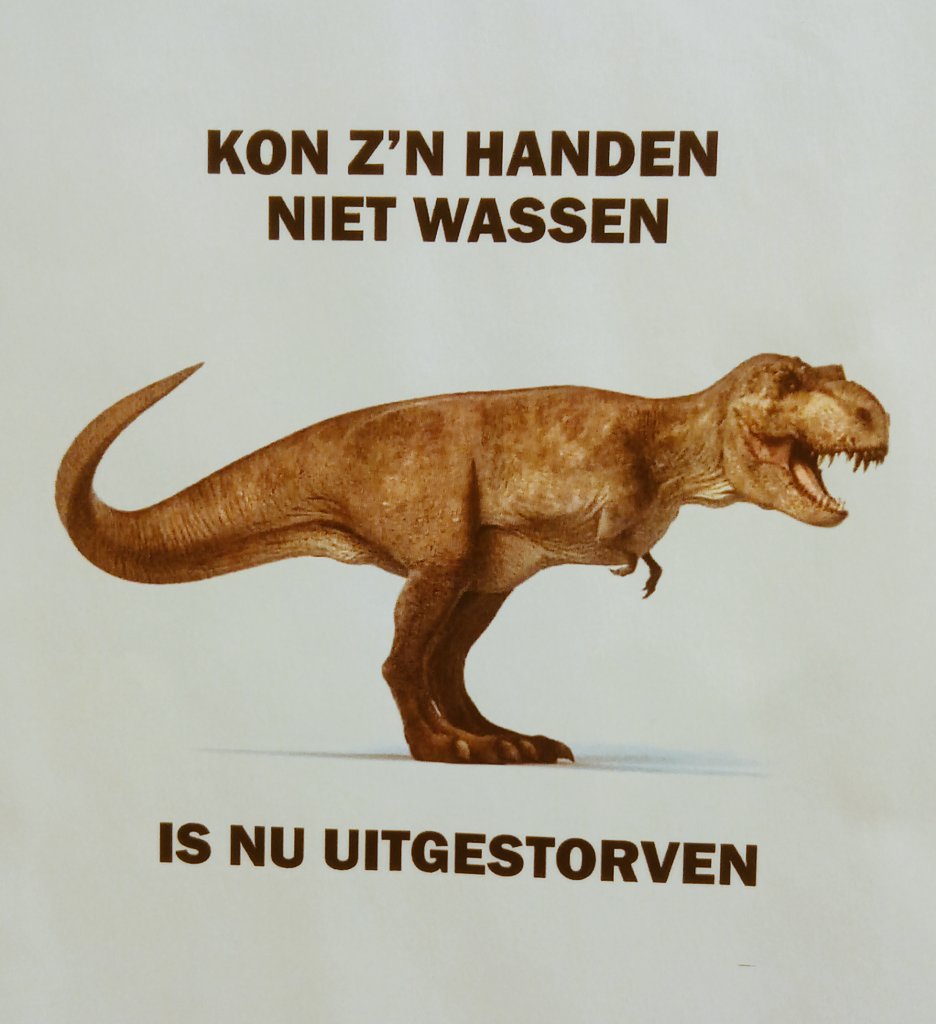 Meanwhile op het personeels toilet van de covid afdeling... #lachenisgezond #samenstaanwesterk #invliegdokter #hartvoordezaak #tweedegolf #StaySafe