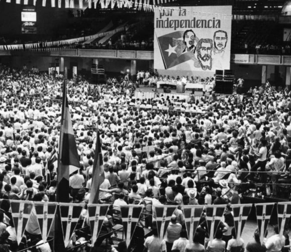 ricardoolivenc1's tweet photo. Foto no fechada de una Asamblea del Partido Independentista Puertorriqueño (PIP). La actividad se celebró en el Coliseo Roberto Clemente. https://t.co/E6LBghqjTY