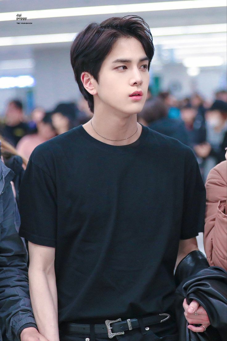 one gotta go:younghoon's iconic look