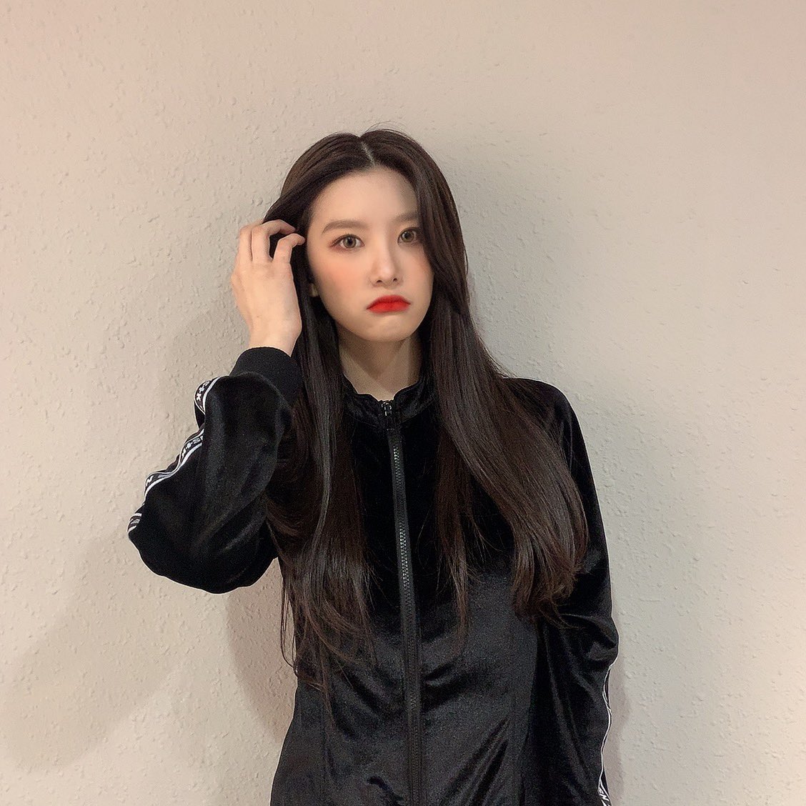 _naturebrasil's tweet photo. 071120 ๐โ๏ธ #SUNSHINE | Atualizaรงรฃo do twitter oficial do grupo.
"Finalmente, o fanmeeting coreano รฉ amanhรฃโค๐ Expectativa๐โค".
#NATURE #GIRLS #CODE_M #CODE_A https://t.co/NveIp0PeEL