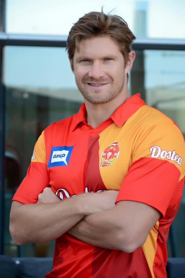AliNaqvi808's tweet photo. Congratulations to Watto on such a stellar career and for bringing so much joy to millions around the world. A special thanks from Amna, #ISLUFamily and myself for enriching our lives & of so many #ISLUfans as a #Sheru. Best wishes for the next challenge. ππ π¦ π¦ #Legend https://t.co/sjHHujlxtl
