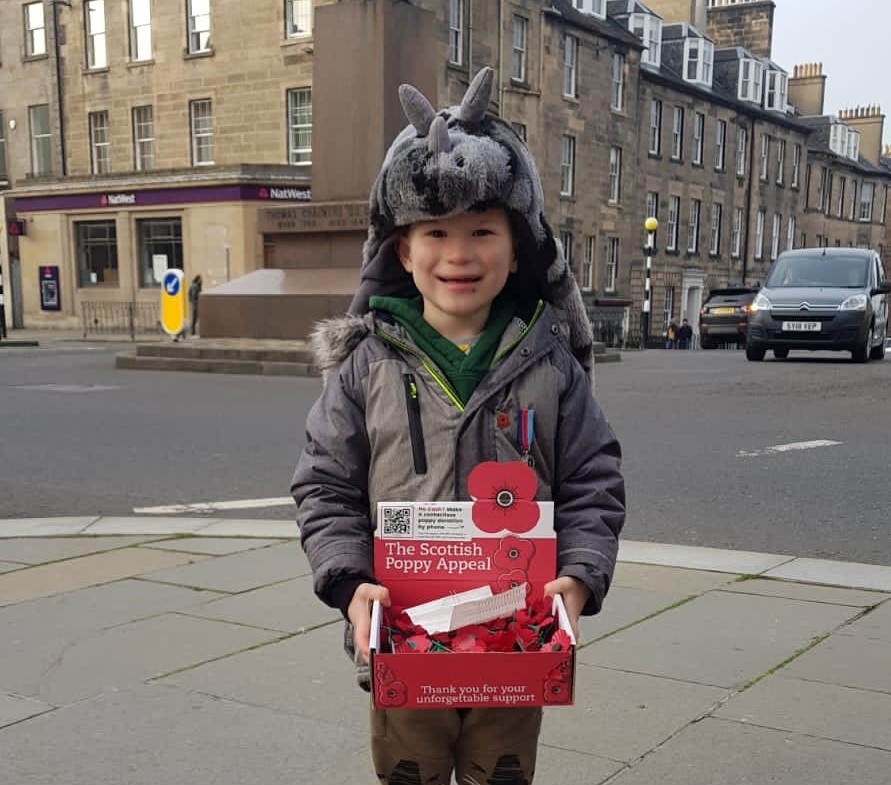 poppyscotland's tweet photo. Well done Jenson! He's 6 yrs old and is spending his Saturday collecting for the #ScottishPoppyAppeal. If you're out and about on George St in Edin today, pls pop some money in Jenson's bucket. #PoppySaturday #EveryPoppyCounts #JensonRocks https://t.co/QetOrMCJEi