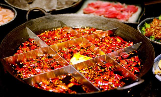TravelPediaIT's tweet photo. #TravelPedia talks about #food
🇨🇳 #China

If you are a #spicy food lover, you must #try the #Chinese spicy #hotpot, especially that from #Sichuan and #Chongqing. The #ingredients with the #flavors of #chili and various #spices will definitely #impress you!

#foodie #travel #Enjoy https://t.co/QoN5T6BoQn