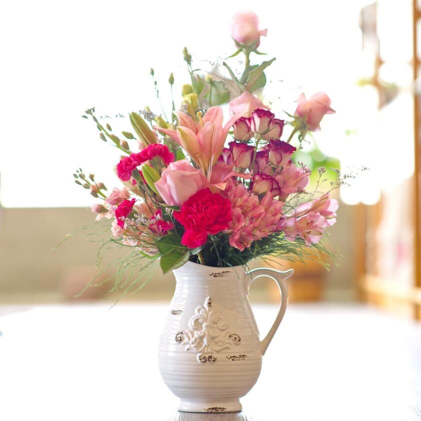 plumeriabb's tweet image. Sunshine and flowers are the perfect combination.