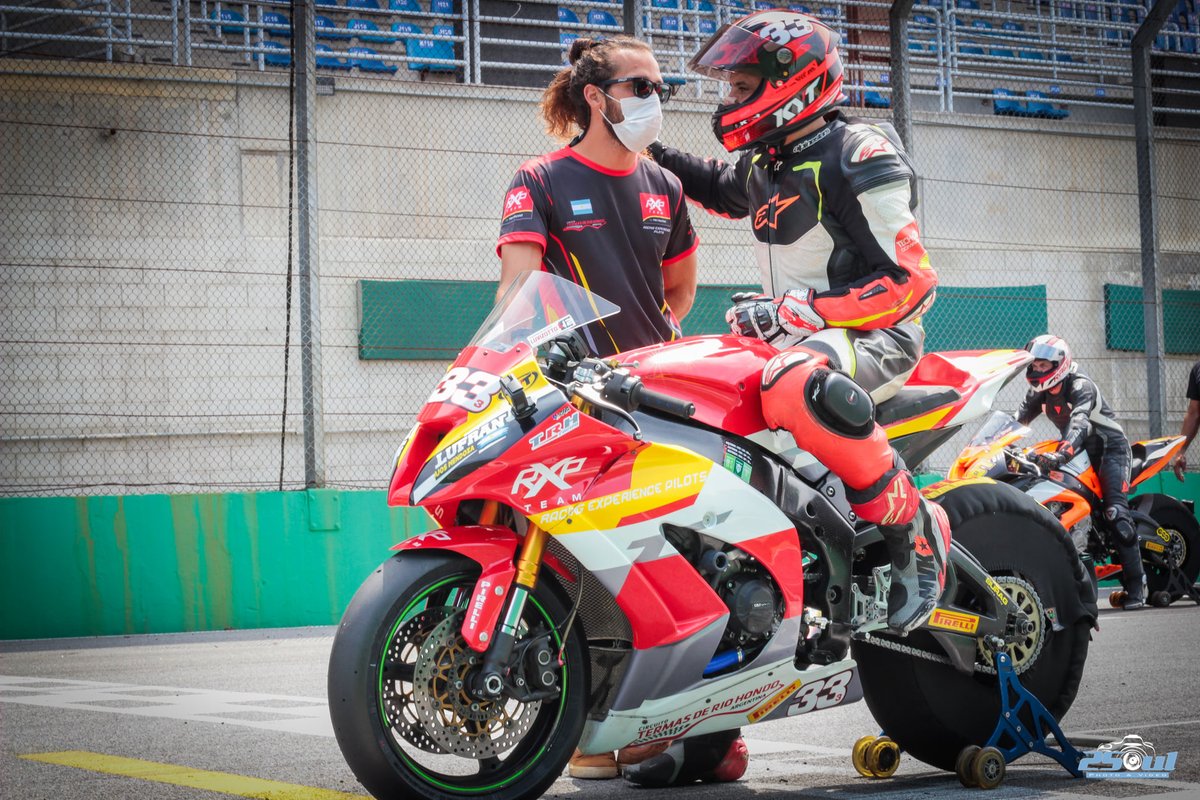 FuelUniverseTV's tweet photo. Cuatro argentinos con el equipo TRH-RXP en el Superbike Brasil este domingo || https://t.co/SGKboYAnbu ||
#SBKBrasil #Interlagos #Auad #Villalobos #Pandolfino #Simonit #FuelUniverse #TRHRXP https://t.co/3GuNnSZcBa