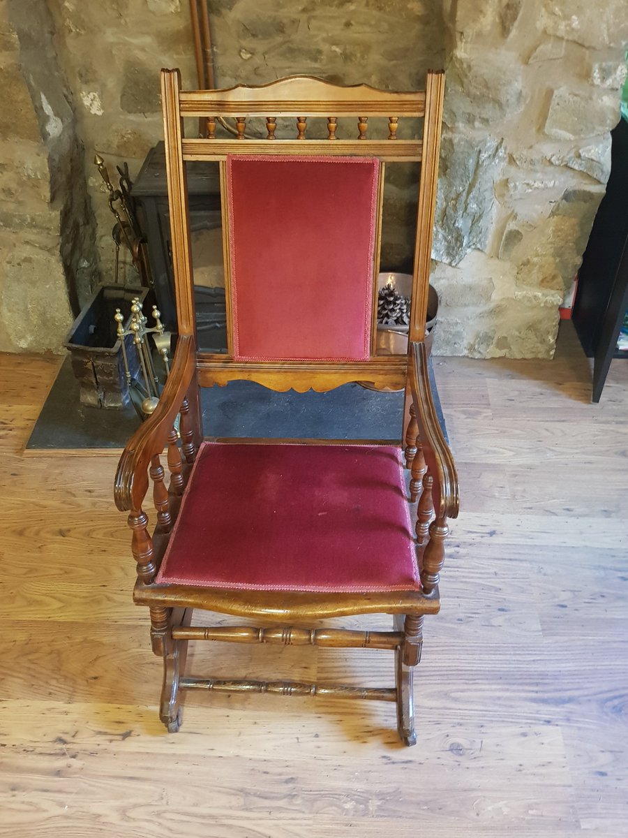 Collectables247's tweet photo. This is an absolutely stunning #American #Rockingchair a really beautiful and comfortable piece of #Furniture #interiordesign https://t.co/4HF2fdo6Jk https://t.co/MNLJRJcTIU