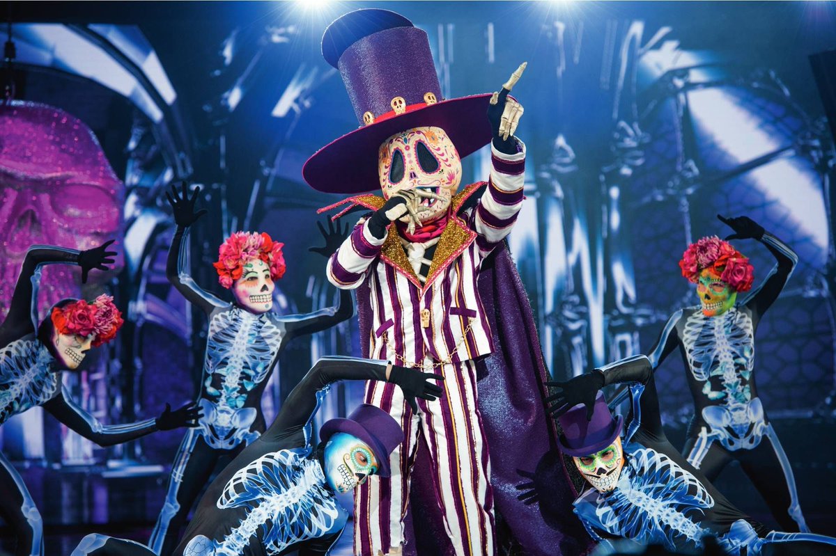 AvecGege's tweet photo. Et oui, @CamilleCombal a raison : c’est bien @gerardcollomb derrière le squelette ! #MaskSinger https://t.co/GuwAG9N2Vd